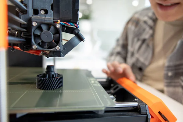 Closeup Man Checking Printer Process Making Things Printer Laboratory — Stock Photo, Image
