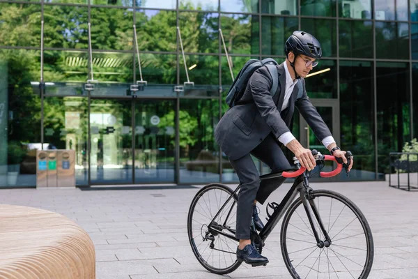 Ecological Transportation Young Businessman Commuting Work Eco Scooter — Stock Photo, Image
