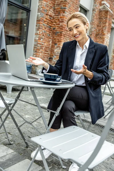 Busy Day Pretty Fair Haired Business Woman Working Laptop — Stock Photo, Image