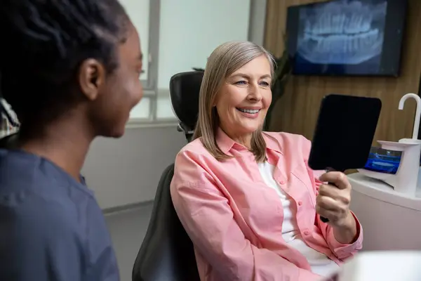 Middle Aged Caucasian Lady Checking Her Beautiful Smile Mirror Stomatology — Stock Photo, Image