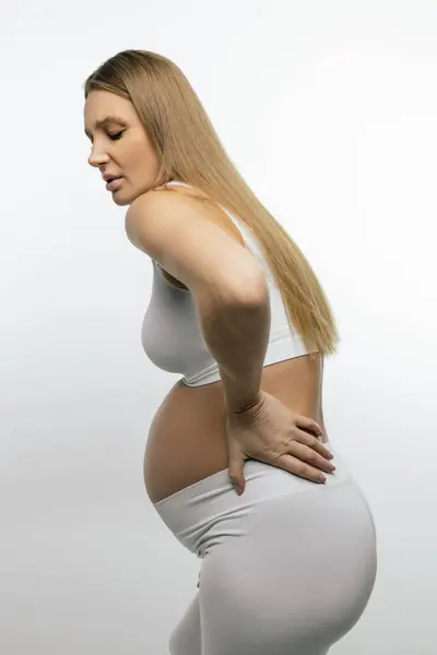 Bolest Zad Těhotná Žena Třetím Trimestru Trpí Bolestí Zad — Stock fotografie