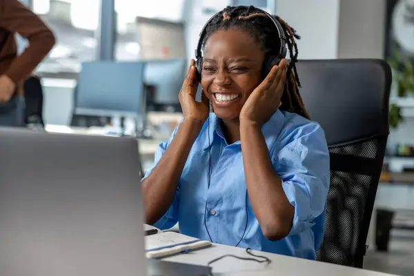 Attractive Dark Skinned Woman Headset Working Laptop Coworking Space Royalty Free Stock Photos