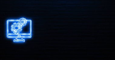 Yönetilen bilişim hizmeti sağlayıcıları, müşterilerinin iş hedefleri ve hedeflerine uygun teknoloji stratejileri geliştirmelerine ve uygulamalarına yardımcı olmak için sık sık bilişim danışmanlık hizmetleri sunmaktadır.