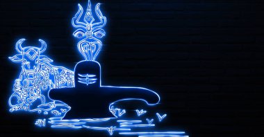 Shiva, Trishula, damaru (küçük bir davul), lingam (Shiva 'nın soyut bir temsili) ve onun güçlerini ve özelliklerini sembolize eden diğer birçok sembolle ilişkilendirilir.