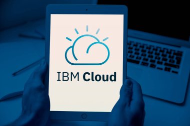 IBM Cloud, IBM tarafından sunulan, hem platform hizmeti (PaaS) hem de altyapı hizmeti (IaS) olarak sunulan kapsamlı bir bulut hesaplama servisidir.)