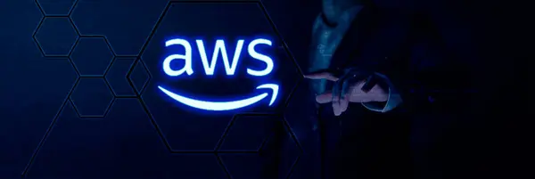AWS (Amazon Web Servisleri) Amazon tarafından sunulan kapsamlı ve yaygın olarak kabul edilen bir bulut hesaplama platformudur.