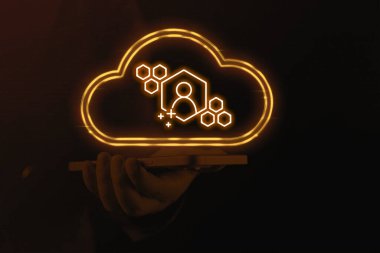 AWS Müşteri Sağlama Desteği, ilk biniş ve göç sürecinden devam eden optimizasyon, eğitim ve müşteri başarısı yönetimine kadar her şeyi kapsar.
