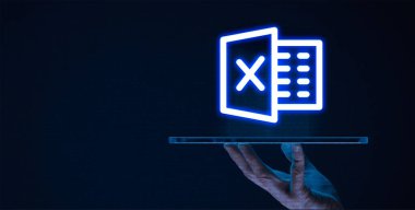 Microsoft Excel basit ve karmaşık denklemleri sıralamak ve hesaplamak için tasarlanmış bir hesap tablosu uygulamasıdır.