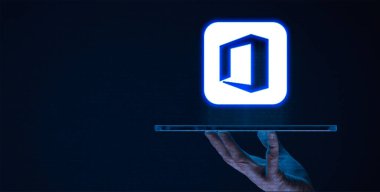Microsoft 365, Microsoft Office 'in Microsoft Word, Microsoft PowerPoint ve Microsoft Excel gibi masaüstü programlarının yanı sıra OneDrive bulut depolama servisi.
