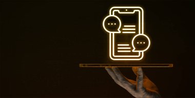 Microsoft Ekipleri kullanıcı verilerini korumak ve güvenli iletişimi sağlamak için sağlam güvenlik özellikleri ile tasarlanmıştır.