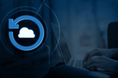 Microsoft Azure 'deki Esnek Altyapı ve Bağlantı Seçenekleri, organizasyonlara belirli düzenleyici ve gecikme gereksinimlerini karşılamak için bulut ortamlarını terzileştirme olanağı sağlıyor