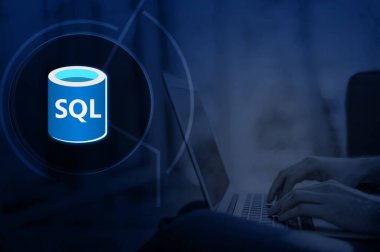 Azure SQL Veritabanı, Microsoft Azure tarafından sağlanan, tam olarak yönetilebilir, ölçeklenebilir bir bulut veritabanı hizmetidir.