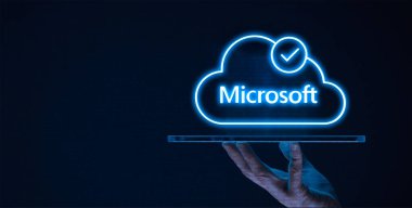 Azure Hesap Yönetimi, Azure aboneliklerinizi, kaynaklarınızı ve hizmetlerinizi denetlemeyi ve optimize etmeyi içerir