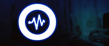 Graylog, çeşitli kaynaklardan veri toplamak, analiz etmek ve görselleştirmek için tasarlanmış bir açık kaynak günlük yönetim platformudur.