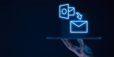 OST 'den PST Dönüştürücü Yazılımına hiç veri kaybetmeden ve e- posta eklentileri ve dizinler dahil olmak üzere 80 GB veya üstü OST dosyalarından PST' ye e- postaları taşımak için