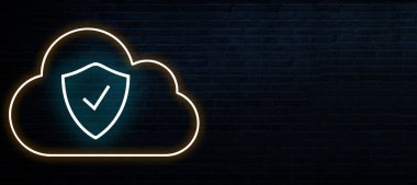 AWS Geliştirilmiş Güvenlik, bulut ortamlarını, verileri ve uygulamalarını korumak için tasarlanmış kapsamlı güvenlik önlemleri, hizmetleri ve en iyi uygulamaları ifade etmektedir.