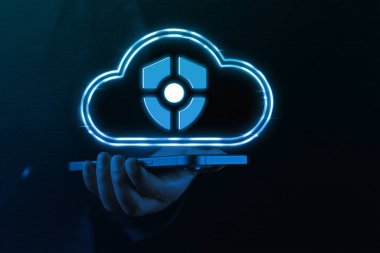  Güvenlik Komuta Merkezi (İngilizce: Security Command Center), Google Cloud Platform (GCP) tarafından sağlanan kapsamlı bir güvenlik yönetimi ve tehdit tespit servisidir.)