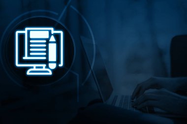 Veri günlüğü sistemi oluşturmak için makaleler yayınlayabileceğiniz, görüşlerinizi paylaşabileceğiniz ve verilerle ilgili çeşitli konular hakkında bir dinleyici kitlesi ile iletişim kurabileceğiniz bir platform oluşturulmalıdır.