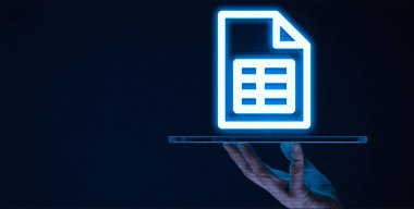 Google Sheets 'ten veri almak için, Google Sheets API' sini kullanabilirsiniz, bu sayede Google Sheets 'ten veri alıp okuyabilirsiniz.