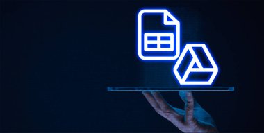 Google Sheets ve Google Drive 'ı diğer uygulama ve hizmetlerle birleştirmek, iş akışlarını otomatik hale getirmenizi, işbirliğini geliştirmenizi ve verileri verimli bir şekilde yönetmenizi sağlar.