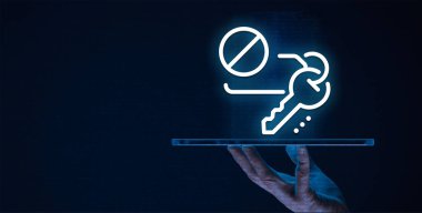 İçeriden Tehdit Risklerini Hafifletmek İçin Fazla Yetkili Erişimi Küçültmek