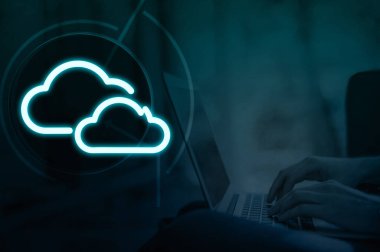 Bulut-yerlisi, bulut hesaplama ortamlarının avantajlarından tamamen yararlanan tasarım, inşa ve çalışan uygulamalar için bir dizi uygulama ve mimari ilke anlamına gelmektedir.