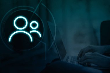 Kullanıcı Yönetimi Servisi (UMS), kullanıcı hesaplarının oluşturulması, bakımı ve silinmesi ve bunların uygulama, platform veya servis kontrolleri ile ilişkili erişimleri için tasarlanmış bir sistem veya yazılım çözümüdür.