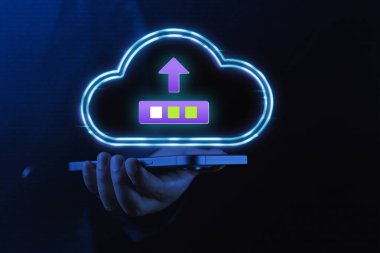  Azure DevOps 'ta, bir taahhüt kaynak kodunda yapılan değişikliklerin bir anlık görüntüsünü temsil eder, bir deponun takip ettiği dosyalardaki eklentileri, silmeleri veya değişiklikleri kaydetmek sürüm kontrolünün bir parçası olarak