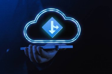 Azure DevOps 'ta, bir dal bir kaynak kod deposu içinde, birden fazla geliştiricinin aynı anda farklı özellikler veya düzeltmeler üzerinde çalışmasına olanak veren ayrı bir gelişim çizgisidir.