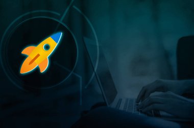 Azur Hızlı Başlangıç Merkezi, Azure 'da kullanıcıların hızlı bir şekilde ortak Azure hizmetlerini kurmalarına ve dağıtmalarına yardımcı olmak için adım adım ve kaynak sağlayan kullanıcı dostu bir portaldır.