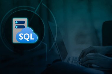 Azure SQL Yönetilmiş Instance, SQL Sunucusu ile neredeyse eksiksiz bir uyumluluk sağlayan ve SQL Sunucu iş yükünün sorunsuz bir şekilde taşınmasına olanak sağlayan tam olarak yönetilen bir ilişkisel veritabanı hizmetidir.