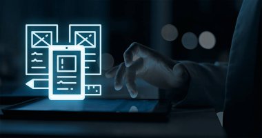 Kullanıcı memnuniyetini arttıran, kullanılabilirliği artıran ve ticari başarıyı sorunsuz kullanıcı deneyimlerinden geçiren sezgisel ve meşgul arayüzler tasarlayın