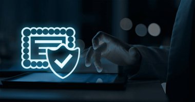 Microsoft sistemlerine sertifika uyumu dijital sertifikaların düzgün bir şekilde yönetilmesini ve endüstri standartlarının karşılanmasını, veri güvenliği ve sistem bütünlüğünün korunmasını sağlar