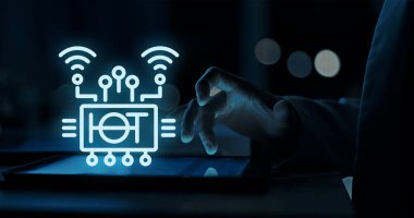 Azure IoT Çözümleri, Şeylerin İnternet 'ini (IoT) ölçekte bağlamak, izlemek ve yönetmek için geniş çaplı bulut tabanlı hizmetler sunar