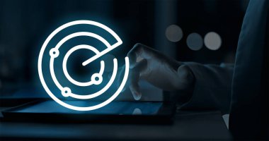 Gelişmiş Kullanıcı Etkinliği İzleme ile İçeriden Tehditleri Aç