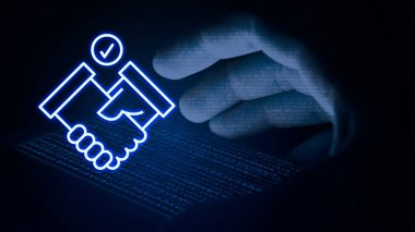 Düzgünce yerleştirilmesini, yapılandırılmasını ve iş hedeflerinize göre çözümlerinizin benimsenmesini sağlamak için uç uca uygulama hizmetleri sunuyoruz.