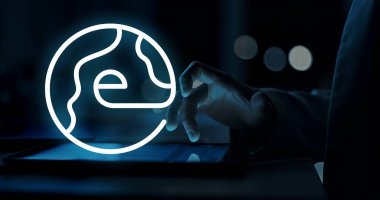 Eğitimli, El-Sürücü Öğrenme Çözümü ile Öğrenici Bağlantısını Arttır