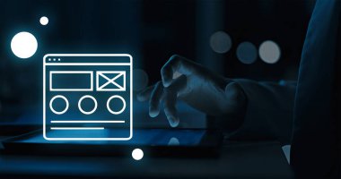 Kablo çerçeveleri ve prototipler, bir web veya uygulama arayüzünün temel görsel düzenini sunan ve prototiplerin etkileşimli, genellikle tıklanabilir bir model sunduğu geliştirme sürecinde kullanılan tasarım araçlarıdır.