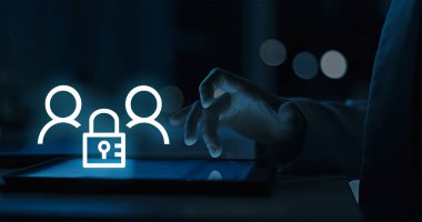 IAM grubu, bu kullanıcılara aynı anda izin vermenizi, değiştirmenizi ve kaldırmanızı sağlayan birden fazla IAM kullanıcısından oluşan bir koleksiyondur.