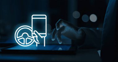 Sürücü ve Yolcuları Bağlayan İstenen Ulaşım Servisi