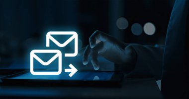 Gelen e- postaları otomatik olarak yönlendir veya yönlendir