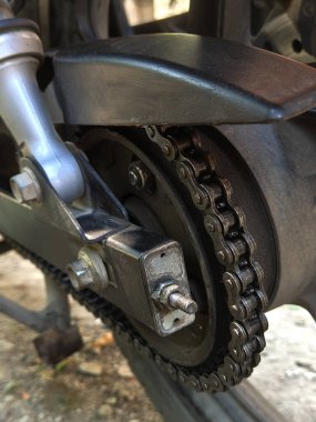 Motosiklet arka zincirinin ayrıntıları. Motosiklet ögesi.