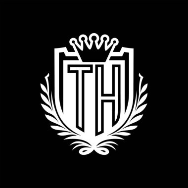 TH Harfi logosu kraliyet kalkanı şeklinde taç, siyah arkaplan şablonu dizaynında vintage kalkan