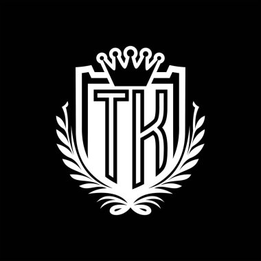 TK Letter logosu kraliyet kalkanı şekilli, siyah arkaplan şablonu dizaynında vintage kalkan