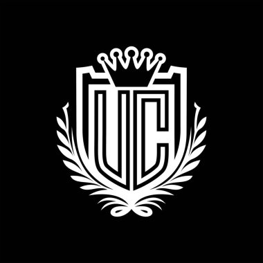 UC Harf logosu kraliyet kalkanı şeklinde ve taç, siyah arkaplan şablonu üzerinde vintage kalkan.