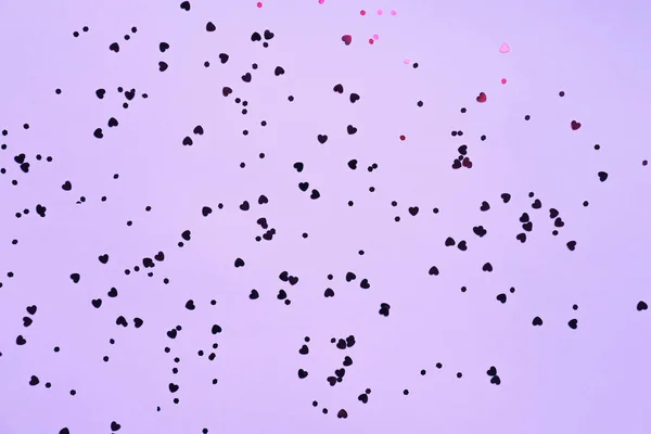 Many Small Shiny Hearts Purple Background Holiday Concept Flat Lay — Stock Photo, Image