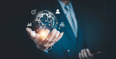 Sosyal ağ ve müşteri veri analizi, iş stratejisi ve akıllı istihbarat, dijital pazarlama, Teknoloji ve küresel işletme üzerinde küresel ağ bağlantısına sahip iş adamı. 