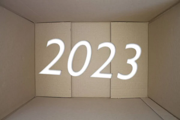 Número 2023 Con Caja Cartón Caja Tarjeta Doblada Marrón — Foto de Stock