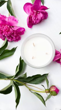 Şakayıklı Beyaz Soya Mum Botanik Flatlay Dekorasyonu