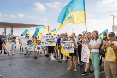 Tel Aviv, İsrail - 20 Mart 2022, Ukrayna 'daki Rus saldırısına karşı protesto